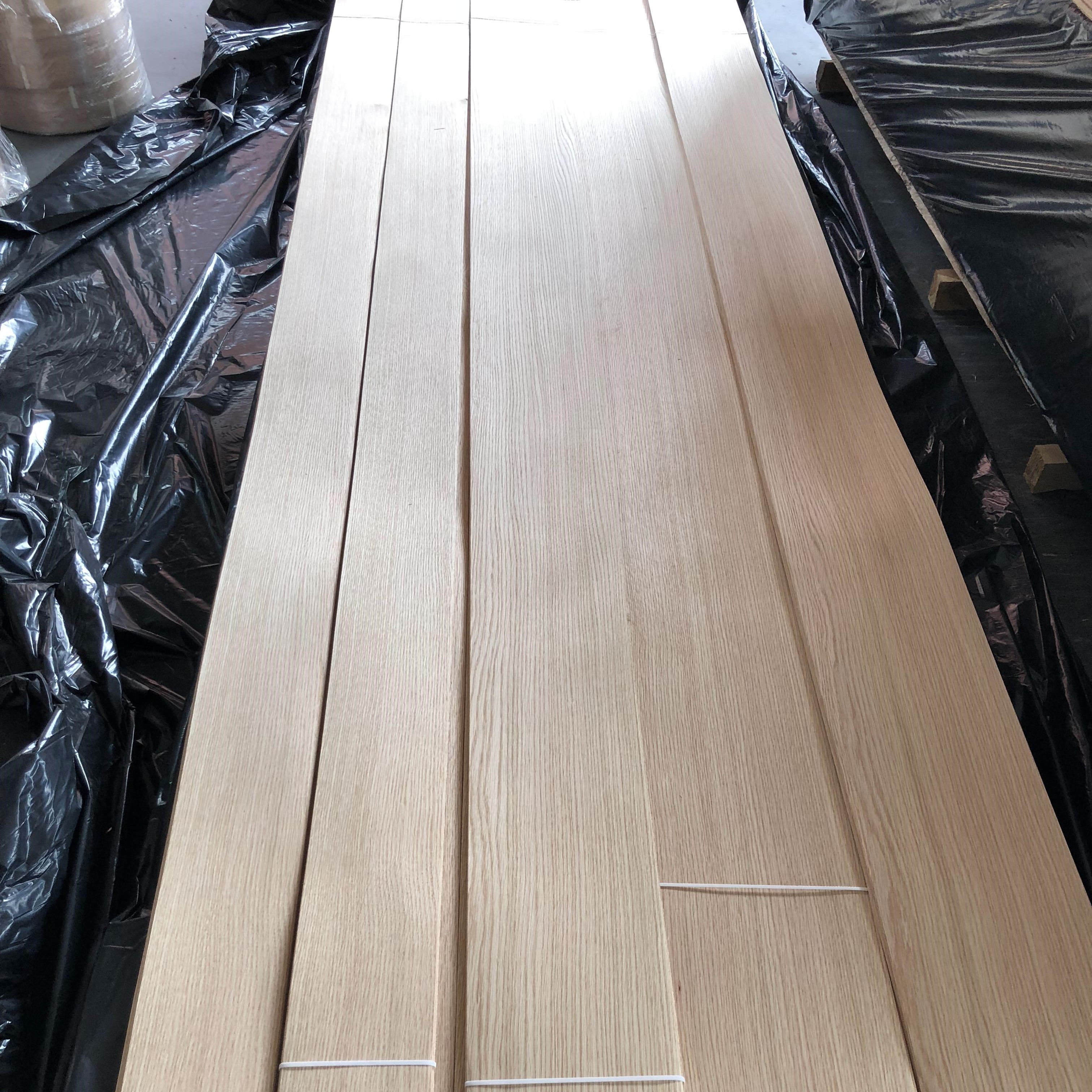 Wholesale Price White Oak Wood Veneer Natural Oak Wood Veneer White Oak Mountain/ Straight Grain