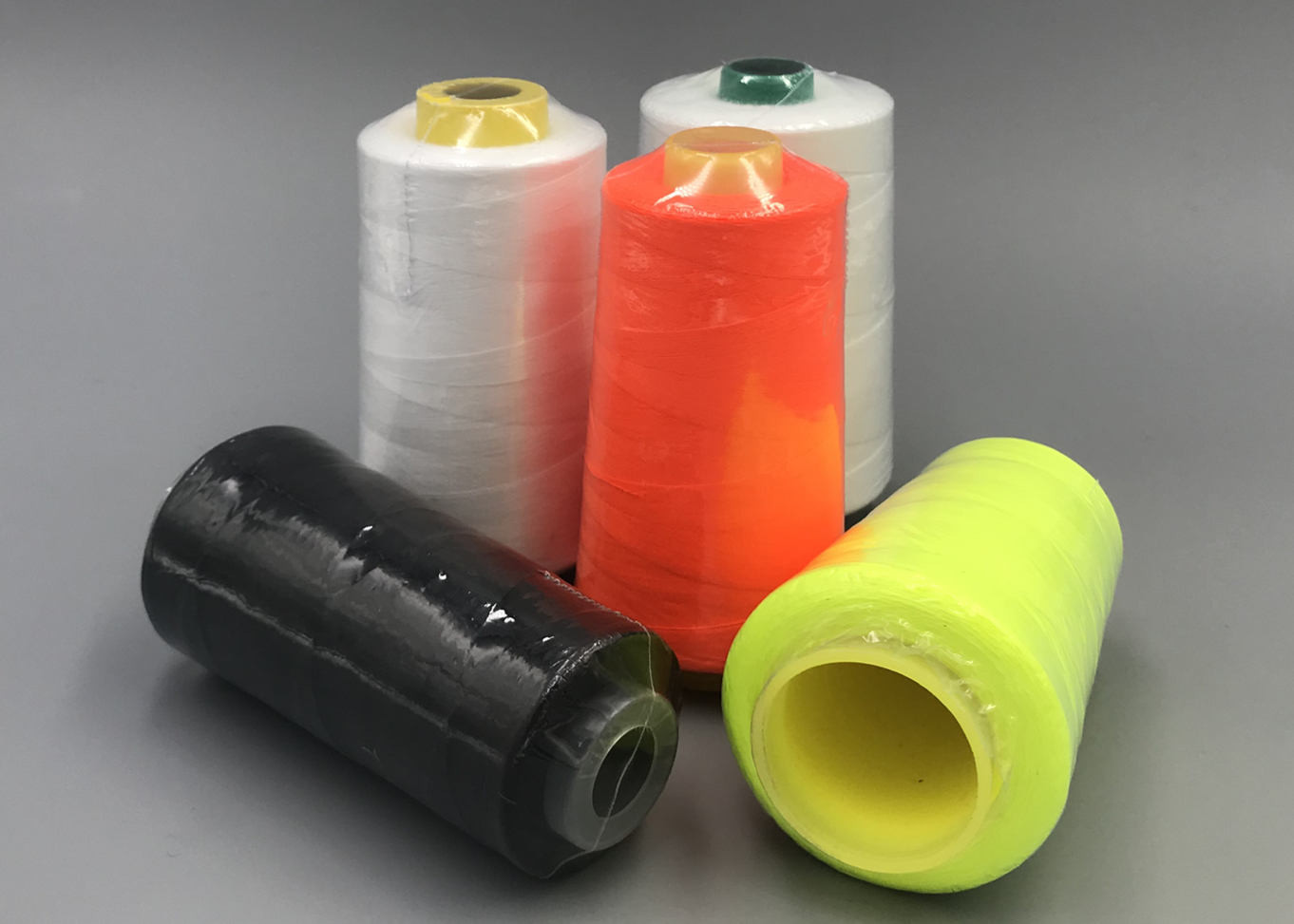 High Quality 42/2 Twist Yarn Of 3000 Yard Dyed Spun Polyester Sewing Thread