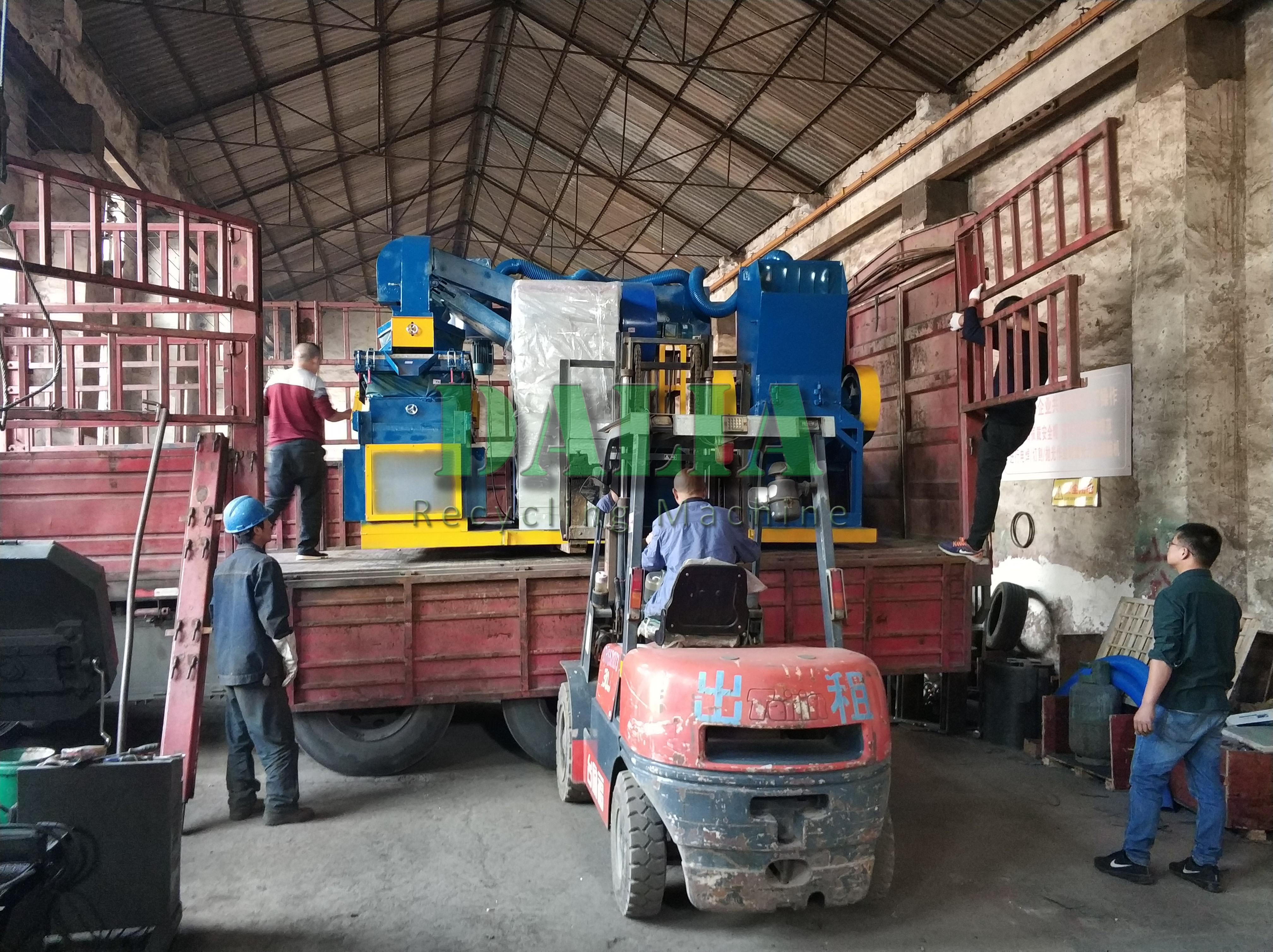 Small Copper Wire Recycling Machine Scrap Wire Shredder 99.9% Recovery Rate