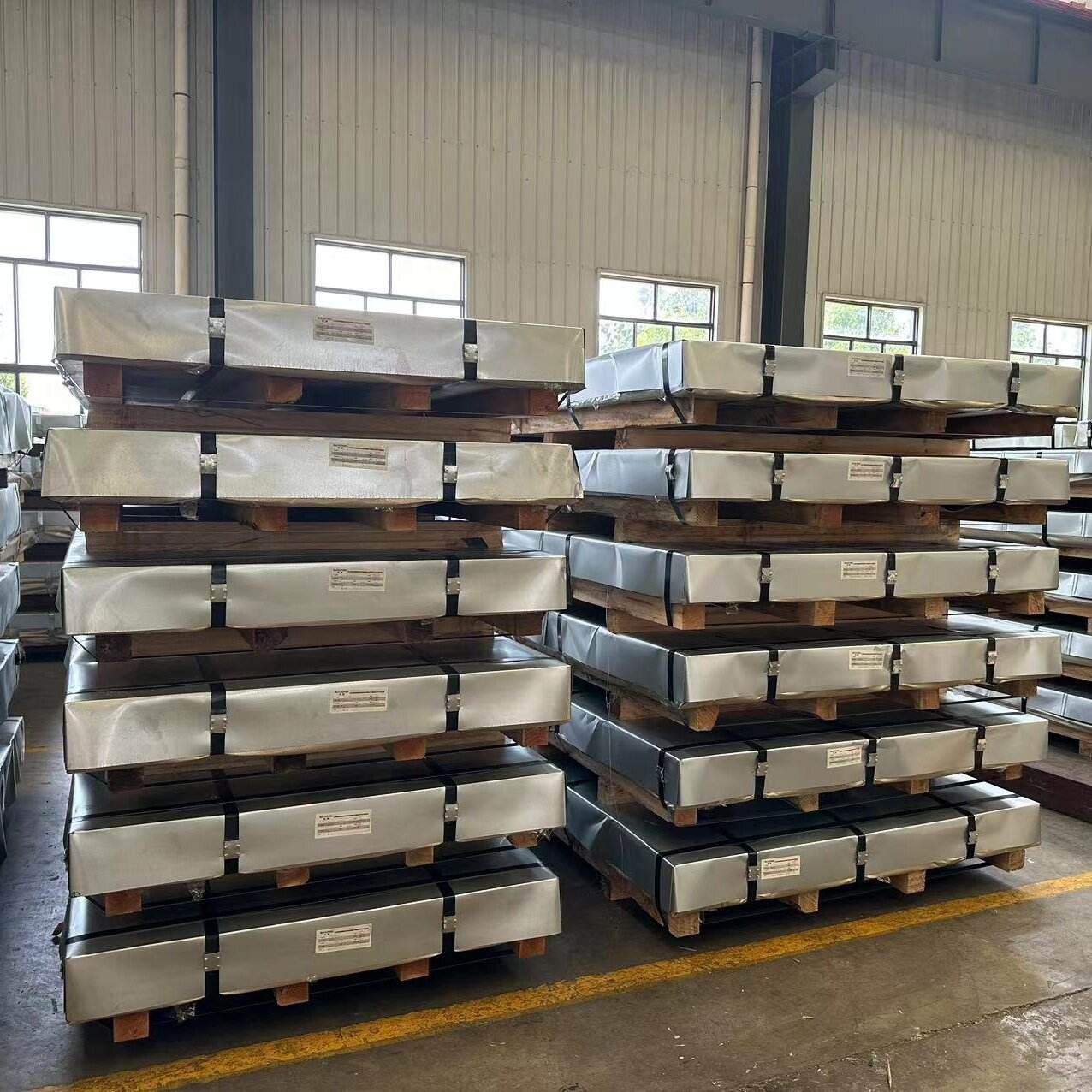 Embossed Checkered Steel Plate 1.5-100mm Mild Steel Chequered Plate