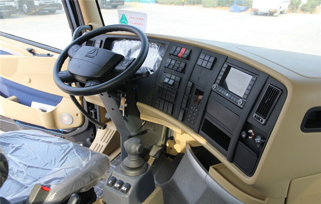 10 Wheeler Tractor Head Trucks 371HP 6 × 4 Drive Wheel Radial Tire