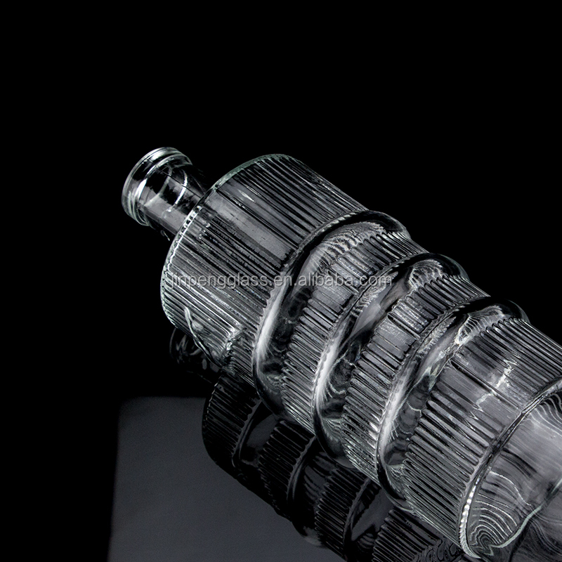 Luxury Embossed Glass Bottle 750ml 1000ml Clear Flint Gin Rum Champagne Tequila Whisky Bottle with Cork