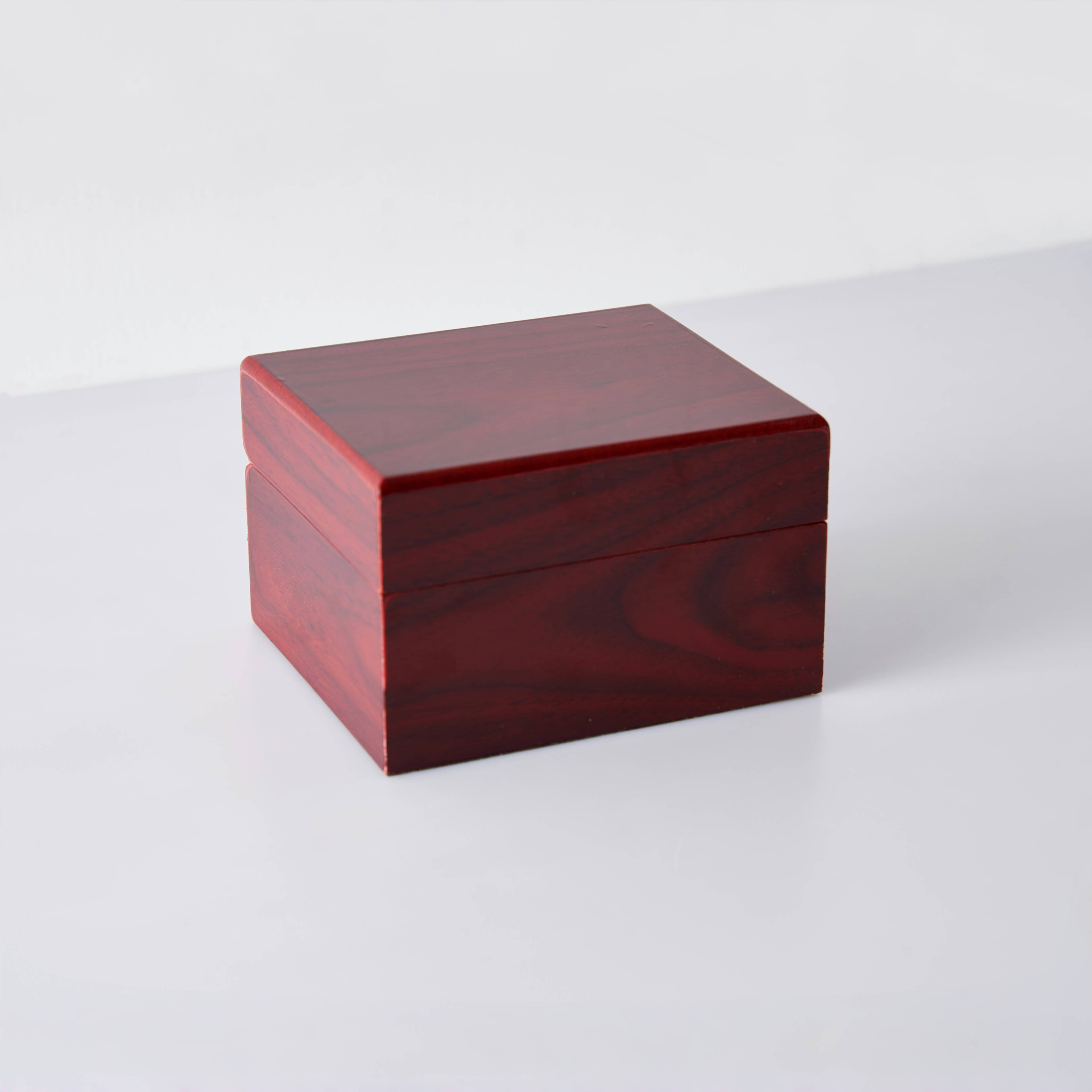 Customized Wooden Men Watch Packaging Box with Plastic Structure and PVC Accessories
