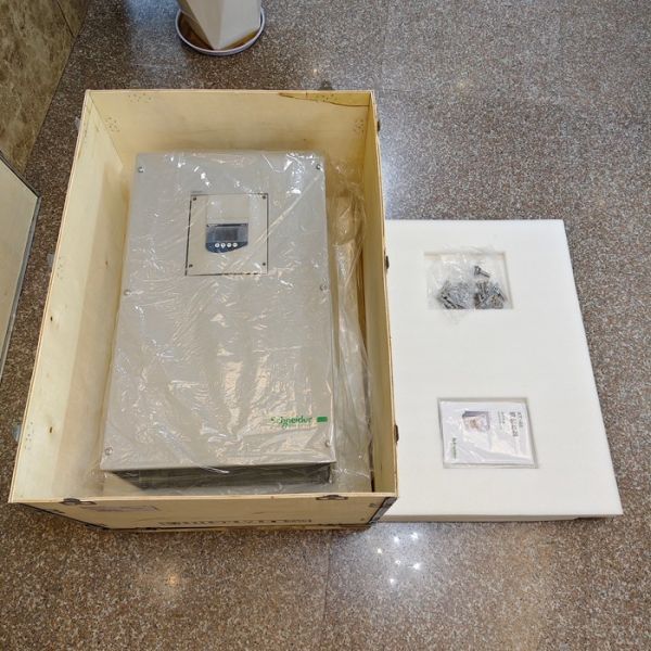 Schneider ATS48C59Q Soft Starter for Asynchronous Motor 230V-415V 132kW-400kW 560A Heavy-Duty Industrial Control