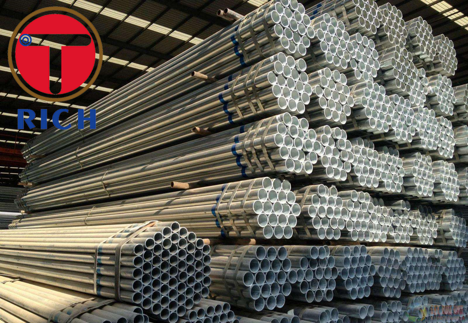 China JIS ASTM DX51D SGCC Galvanized Welded Steel Pipe on sale
