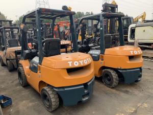 China Solid Tires Lifting Height 3000mm 3T Used Toyota Forklift on sale