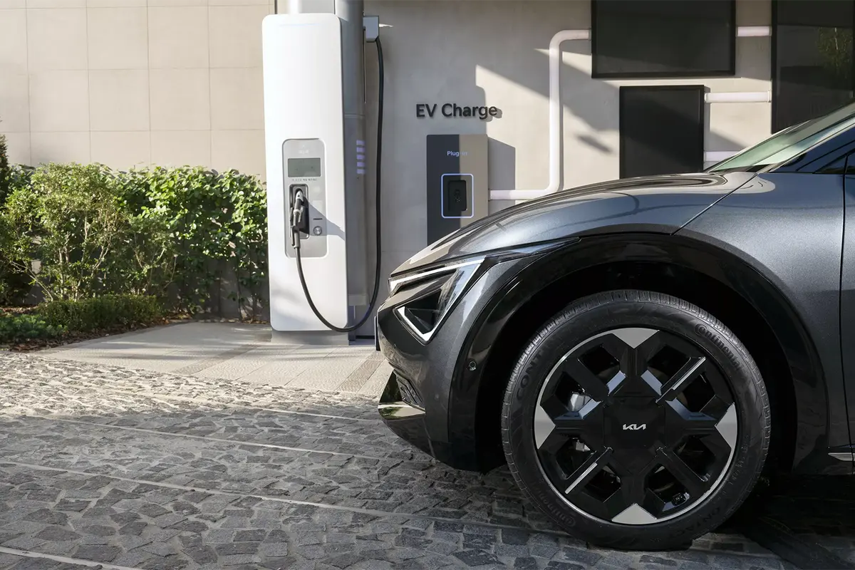 2024 KIA EV6 Pure Electric 5 Door 5 Seat Auto Compact SUV New Energy Vehicle 671KM High Speed Car
