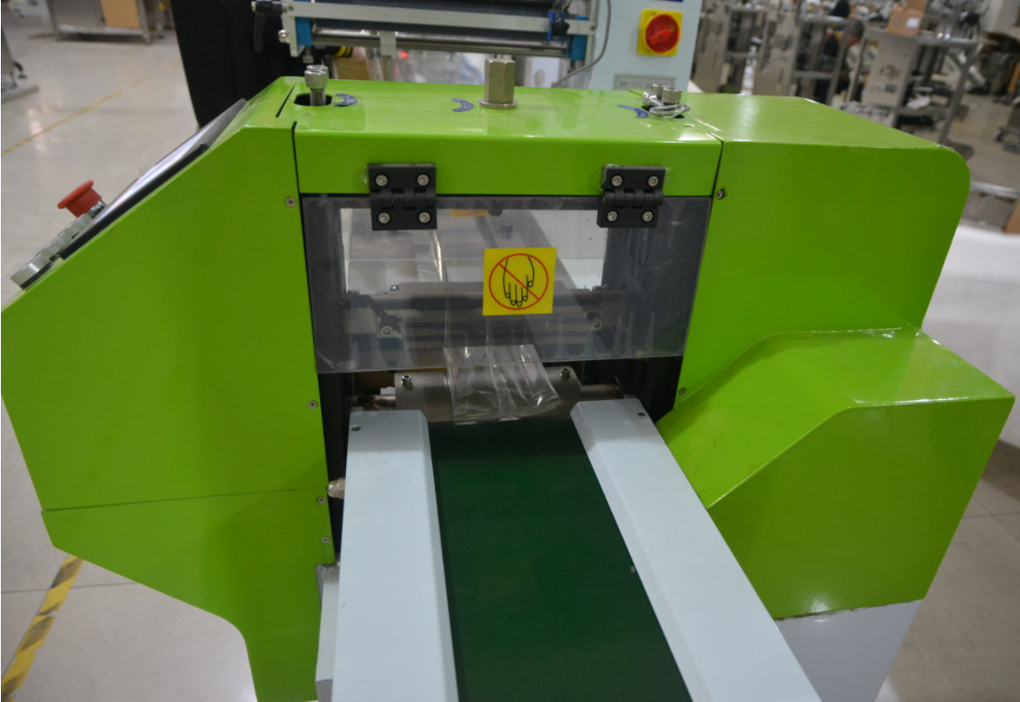 Food Grade Noodles Horizontal Flow Pack Machine Bread Packaging Machine 100 Bags/Min