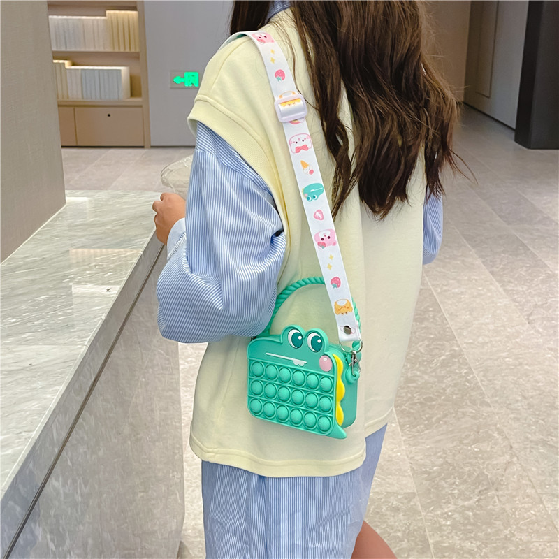 Bpa Free Cartoon Silicone Pencil Case For Kids Shoulder Handbag Crossbody Purse Bag Christmas Birthday Gifts Pencil Case