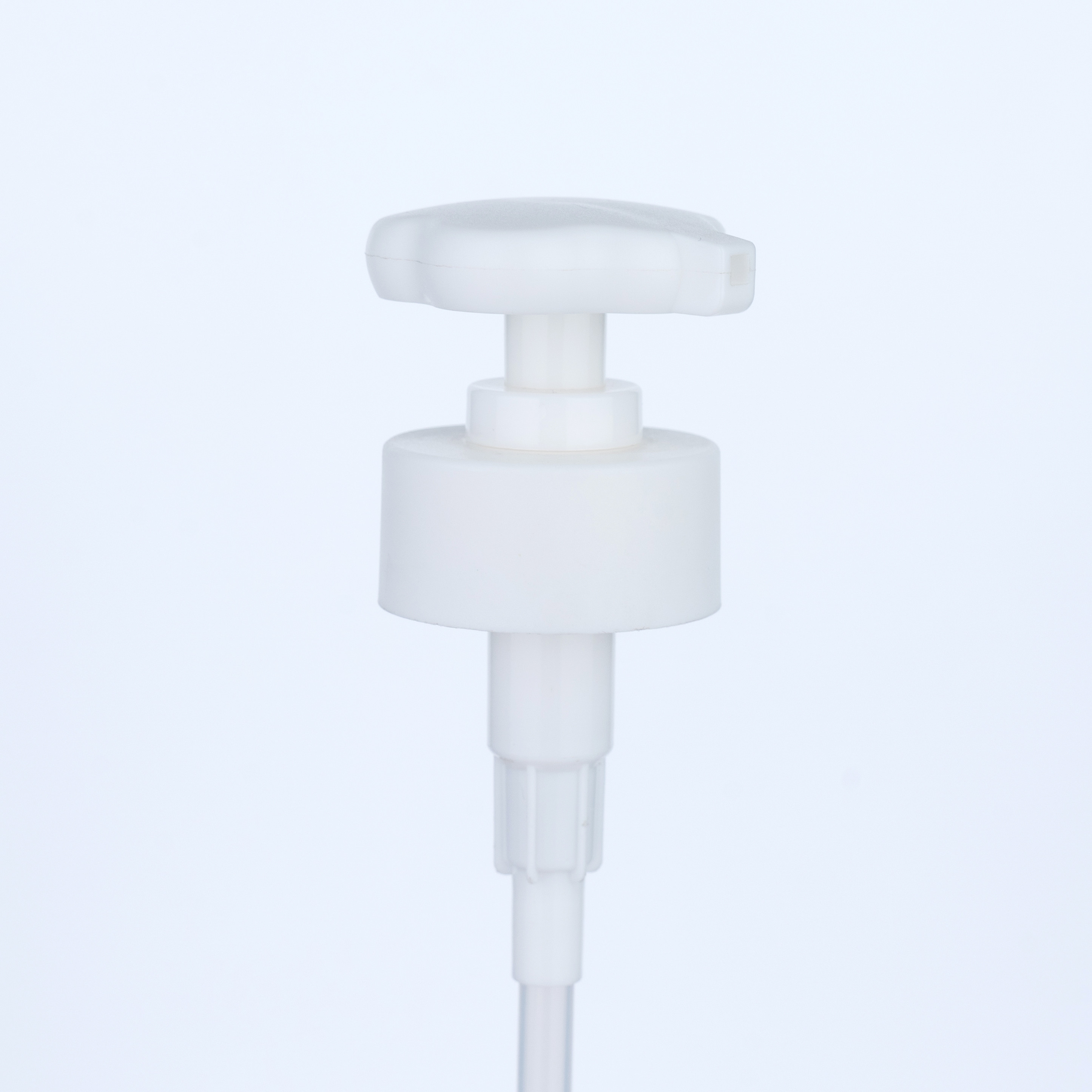 28/400 White Flower Shape Lotion Pump Head for Shower Gel Bottles and Shampoo Bottles for Bathing Skincare and Haircare