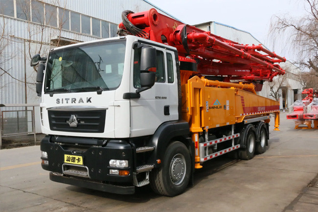 Remote Controlled Concrete Pump Truck For Precise Positioning In Complex Environments
