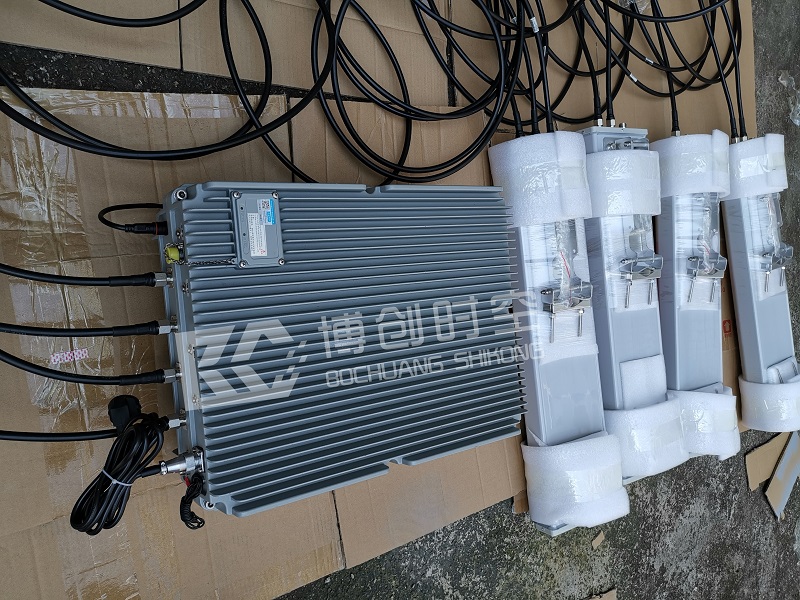 Fixed UAV jammer 1500m one-key drive aerial photography aircraft 1.5g / 2.4g / 5.8g three-segment frequency UAV jammer