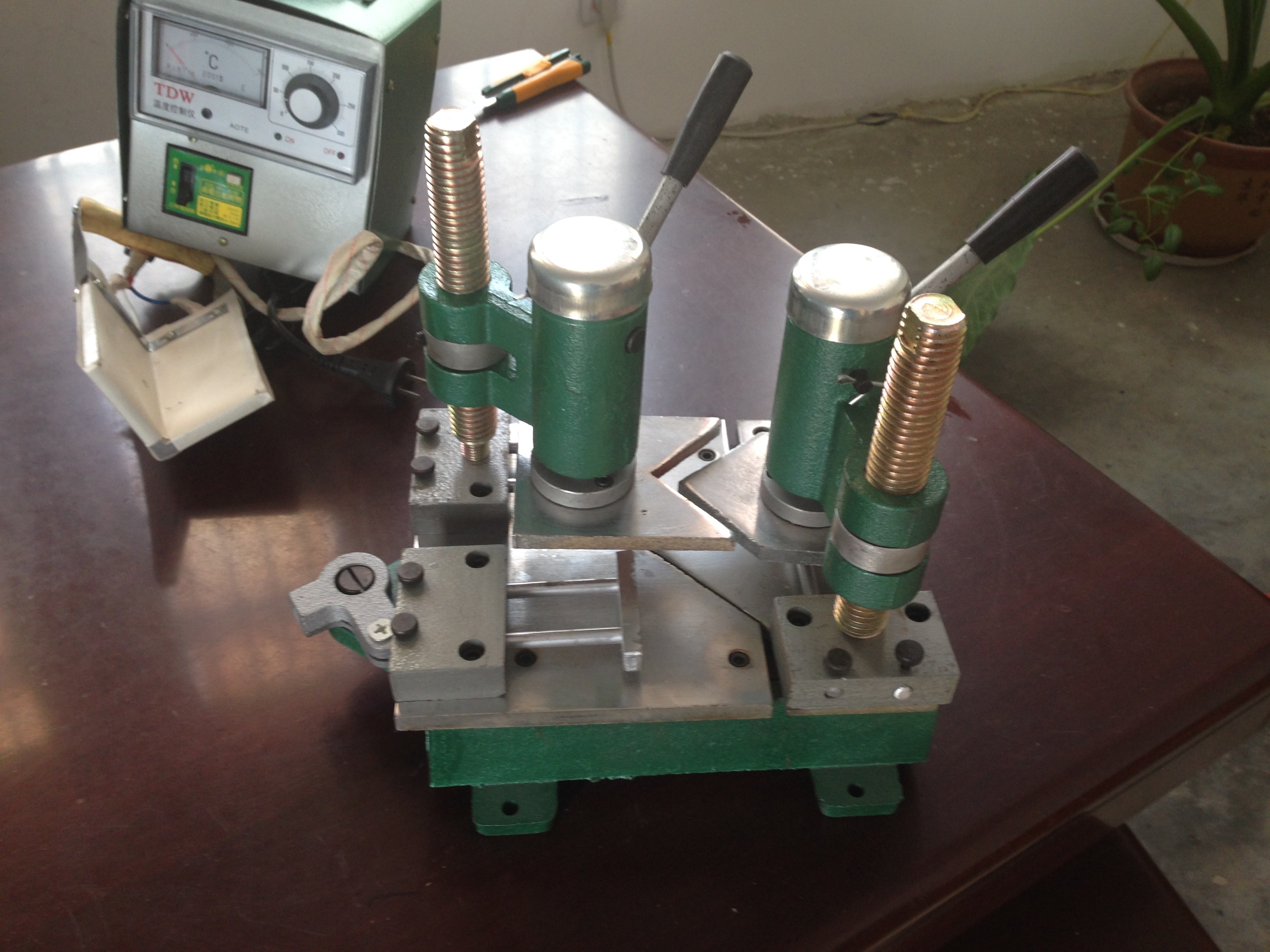 Manual Plastic Door Window Fabrication V Welding Machine