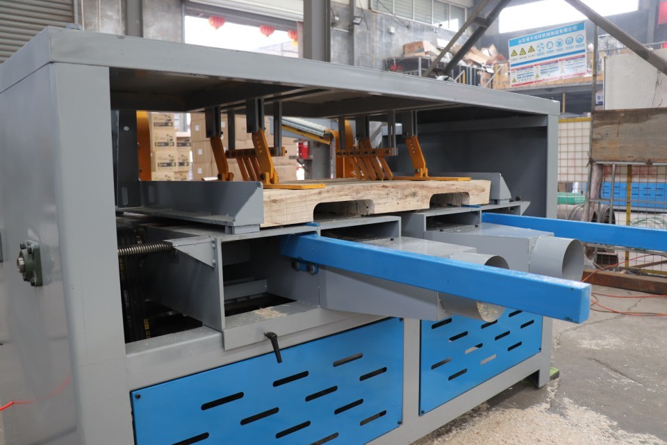 Wood Pallet Nailing Machine / EPAL Pallet Wood Making Machine / Wood Pallet Cutting Machine