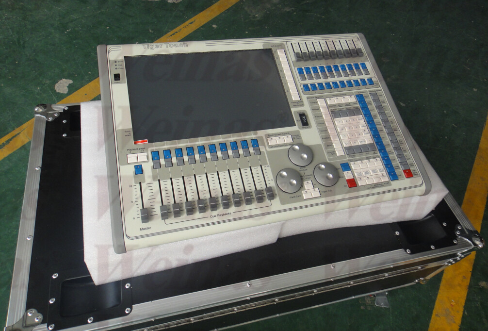 LCD Touch Panel DMX Lighting Controller 12 DMX Universe - 4144 Channels Light Console