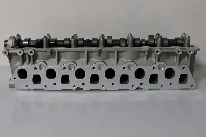 NISSAN RD28 Complete Cylinder Head 11040VB301 11040-VB301 Engine Components