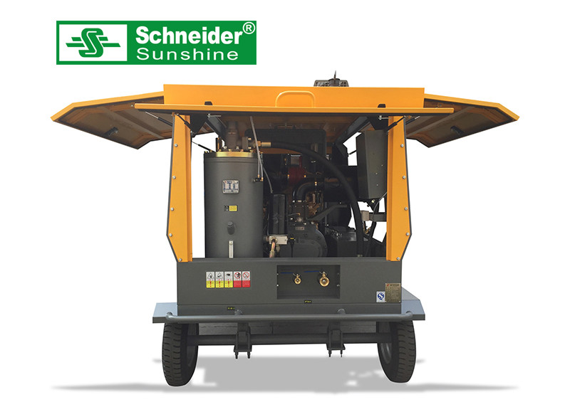8 Bar Portable Screw Air Compressor , 5000kg Large Portable Air Compressor