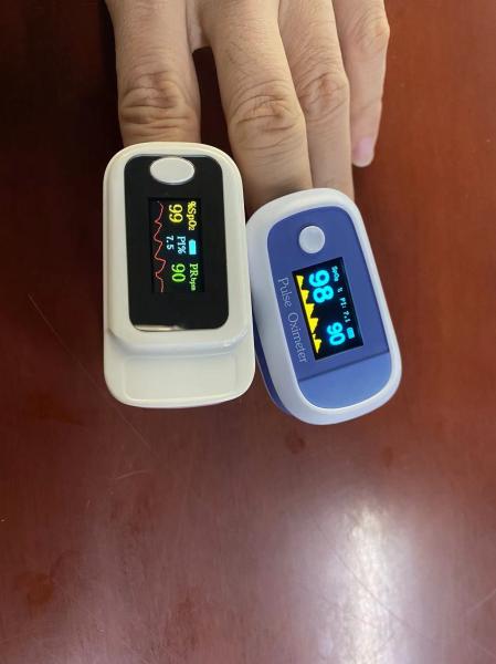 Medical Hospital OLED Fingertip Pulse Oximeter For Adult Pediatric Clinic, blood