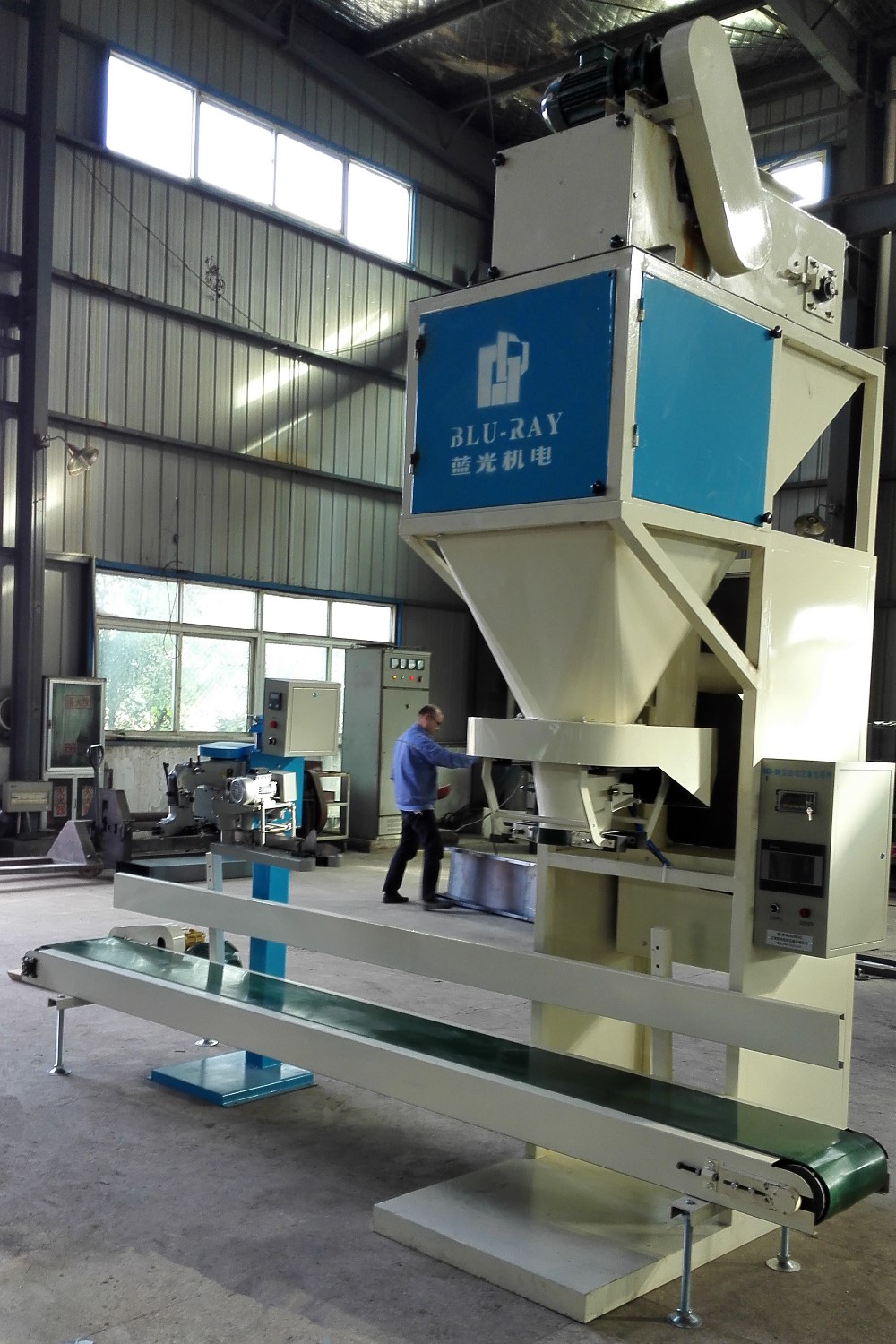 Touch Screen Control 3KW Cement Bag Packing Machine