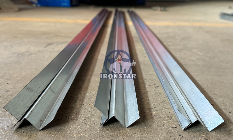 Automatic shadow wall angle 2 in 1 roll forming machine in UAE Angle and U stud 2 in 1 roll forming machine c channel roll forming machine C stud roll