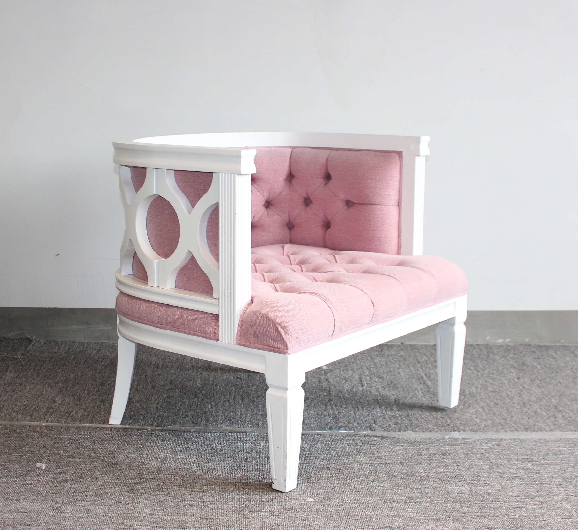 Event wedding tufted upholstery velvet fabric wooden single sofa