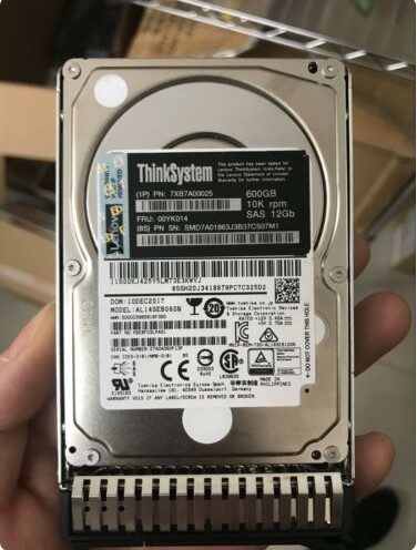 2.5" 600GB ThinkSystem Lenovo 1U Server 7XB7A00025 10K SAS 12Gb 512n HDD