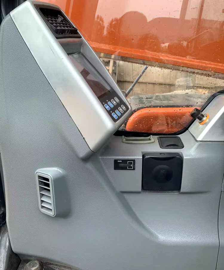 ORIGINAL Doosan DX300LC-9C Excavator The Perfect Combination of Power and Precision
