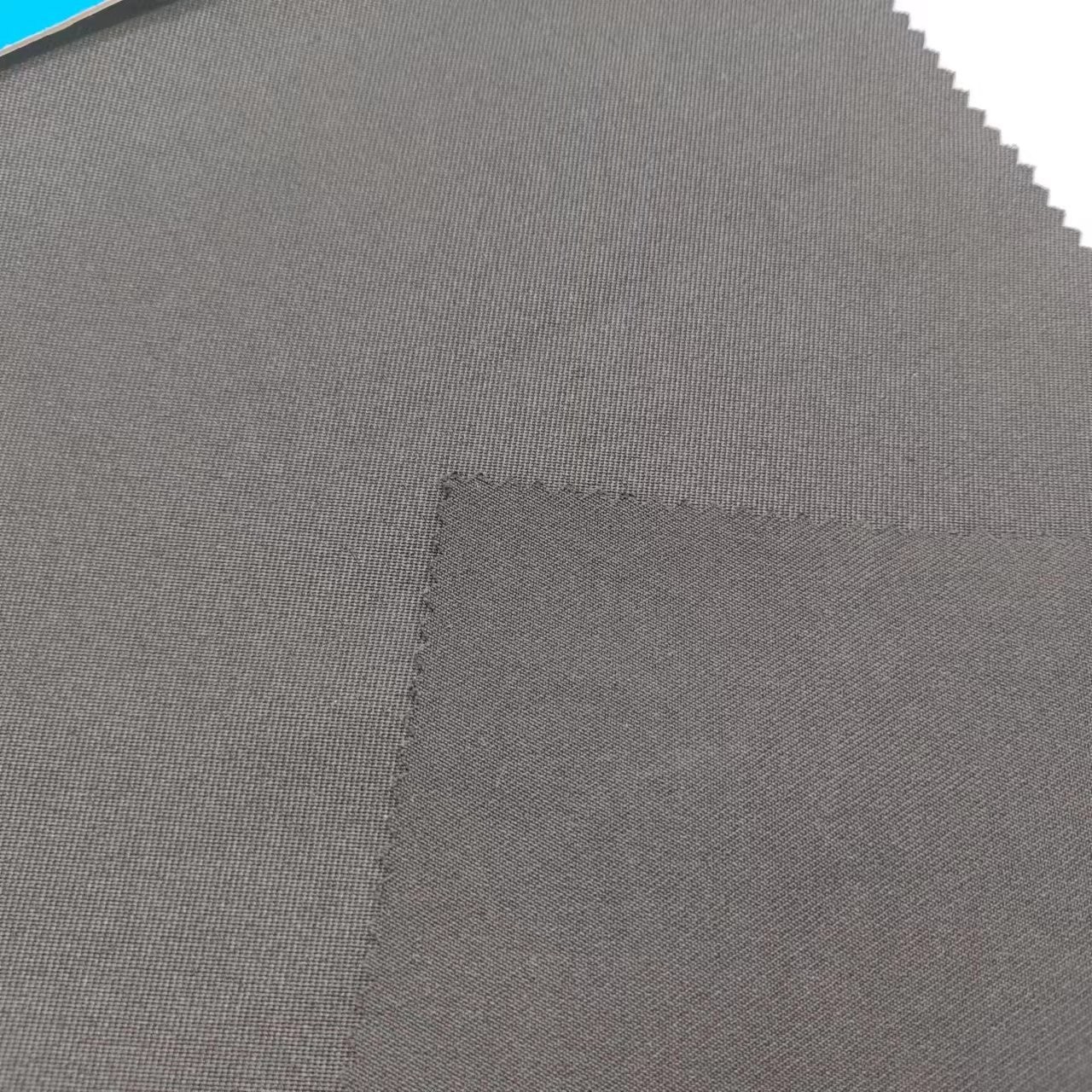 100% Polyester 300DX300D Dyed Gabardine Fabric 210g For Garment