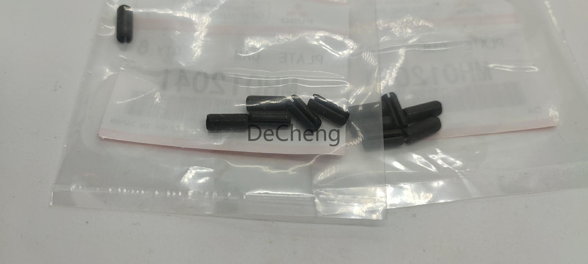 MH012041 S6K Mitsubishi Excavator Engine Parts Thrust Piece Pin 4*10mm