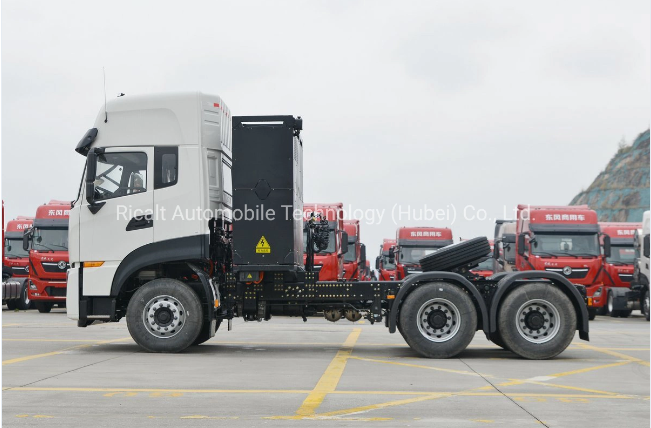 Heavy Duty Cargo Van 6x4 420hp Roof Tractor Truck with Manual Transmission and Diesel Fuel
