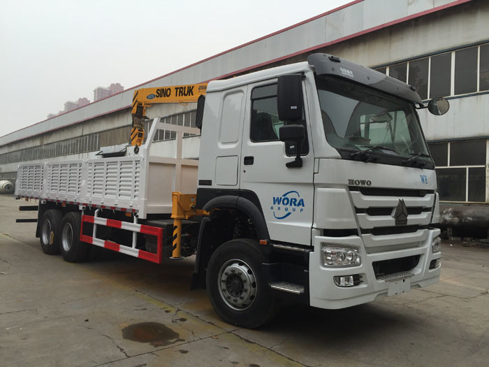 Small Truck Mounted Cranes 5-10 Tons HIAB , Knuckle Boom Crane Truck