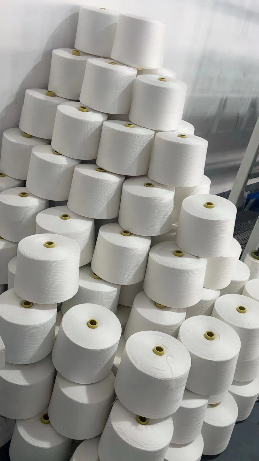 Manufacture Produce Spun Polyester Yarn OEM Raw White 60/2 with Chemical Resistance