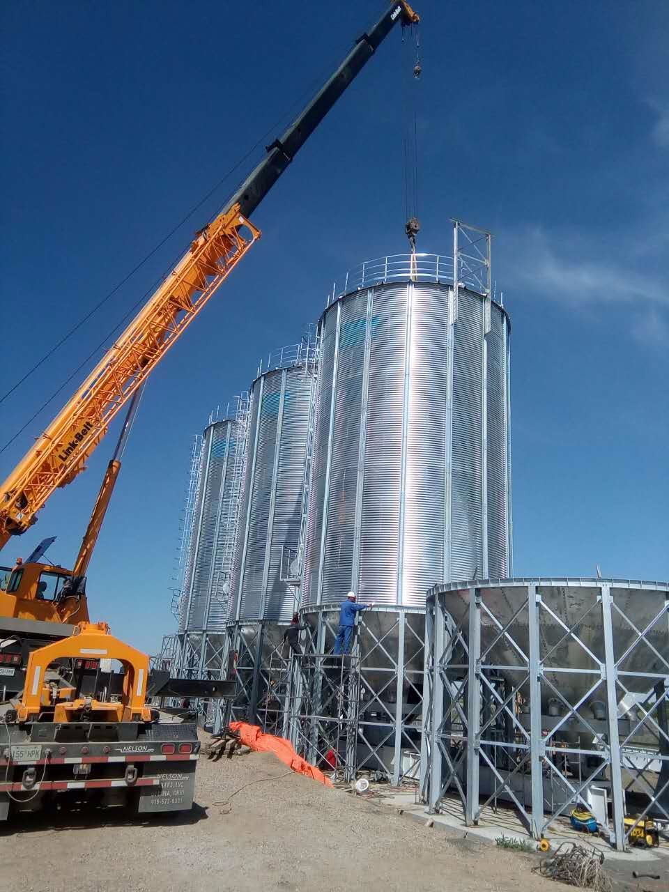 Corrugated Hot Dip Galvanized Grain Storage Bins With Temperature Moisture Inspection Sensor