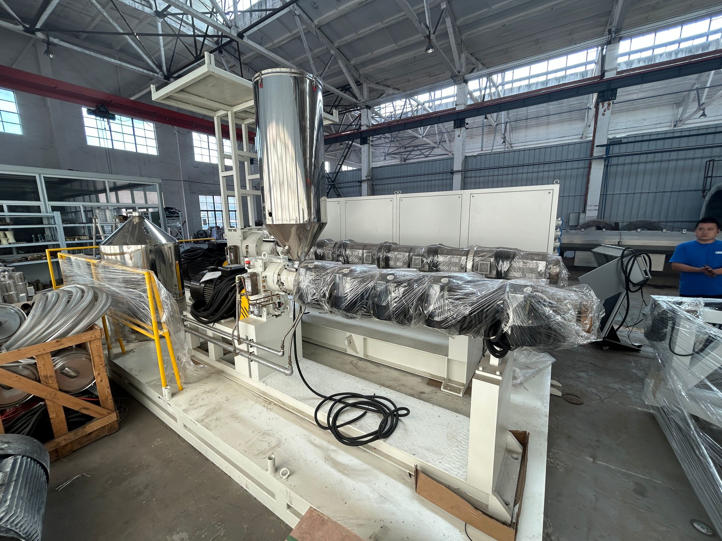 16-1600mm High Speed HDPE PE Water Plastic Pipe Gas Pipe Extrusion Machine Line For Making Plastic Pipes With High Efficiency