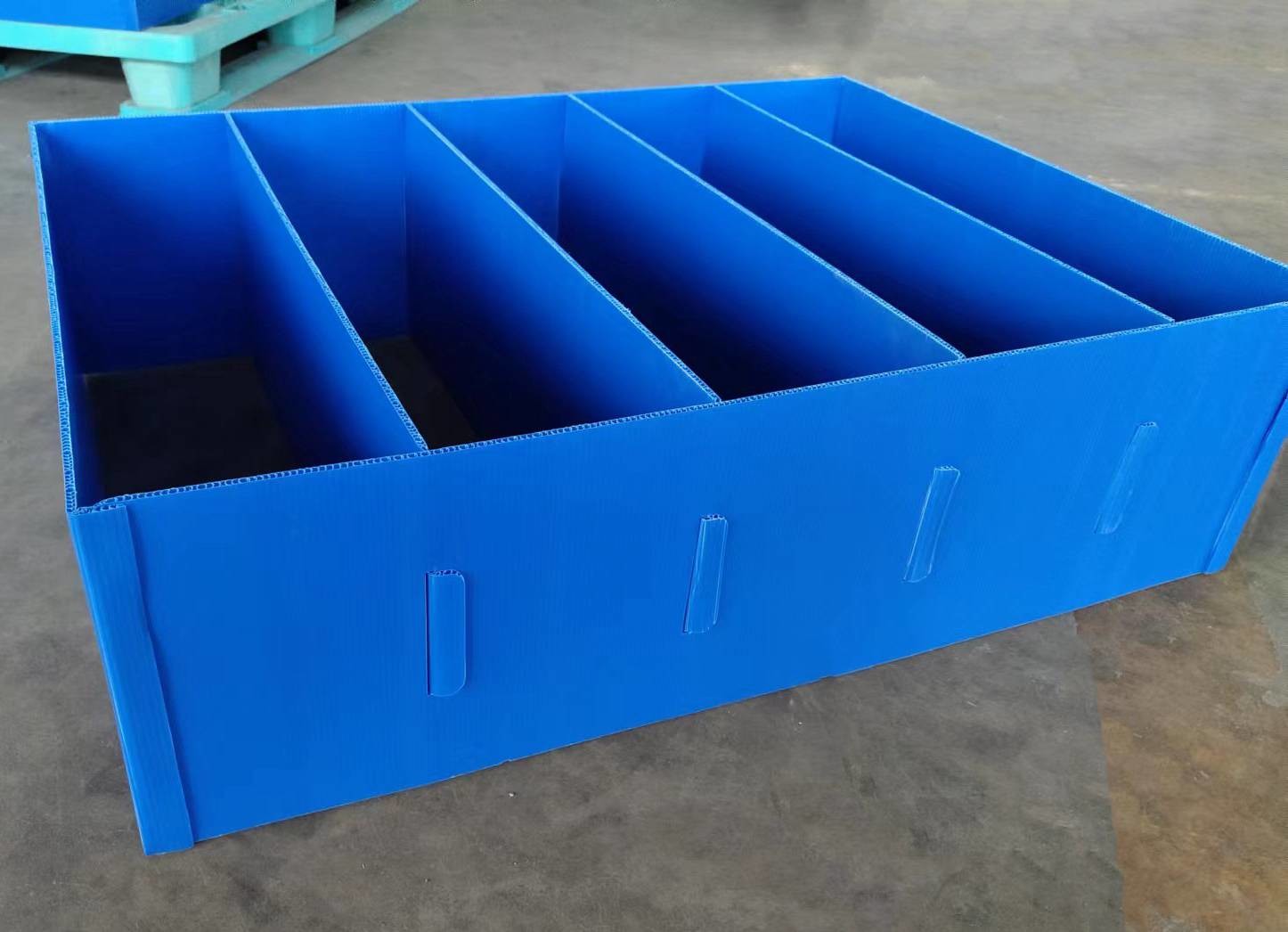 PP Blue Plastic Dividers Box Anti Pressure Lightweight Corrugated Plastic Dividers