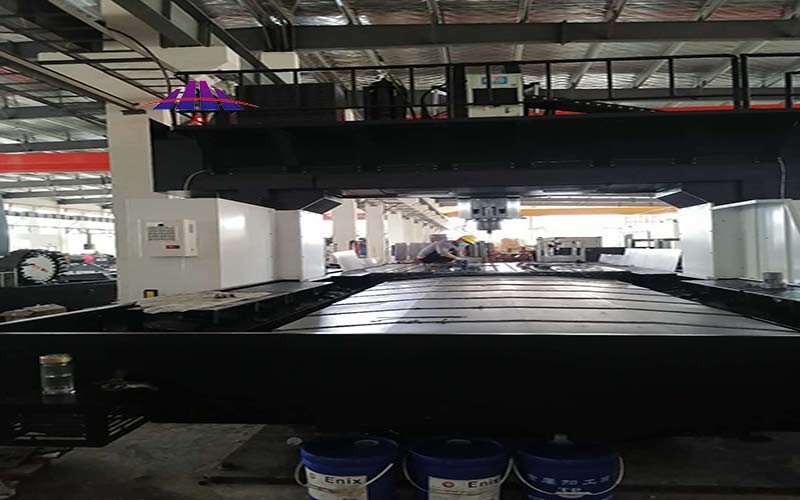 2.4m Spunbond Nonwoven Fabric Machinery For Protective Doctor Gown
