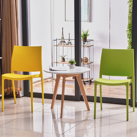 Hotel Restaurant Dining Chairs with Stackable Design and PP Plastic Material