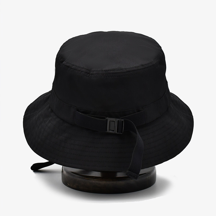 Unisex Waterproof Surfing Bucket Hat With Chin Straps Wide Brim Sun Protection On Sea