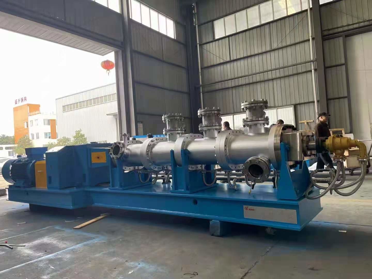 90KW 250mm Twin Screw Extruder Center Distance 186mm