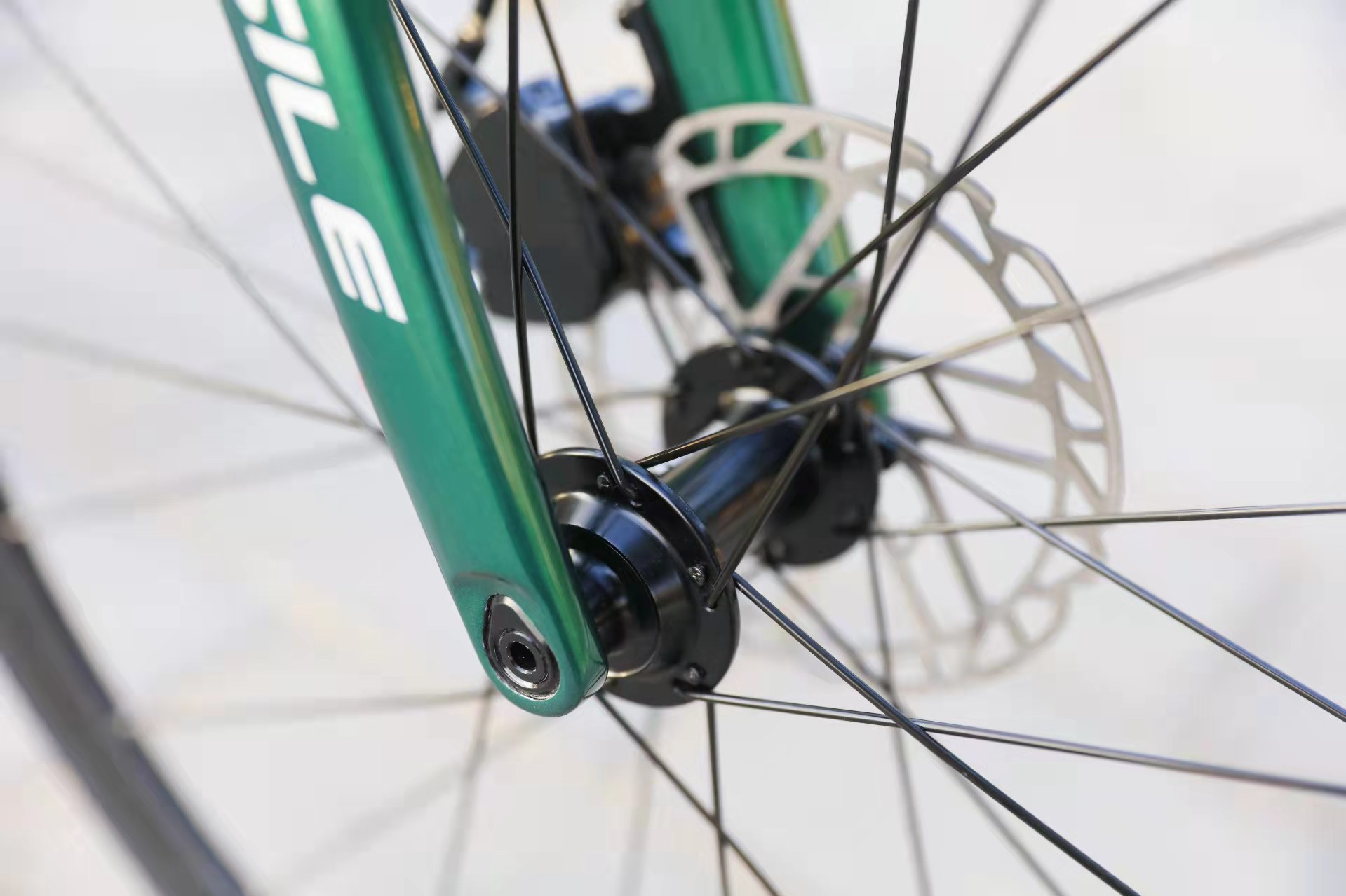 22 Speed Aluminum Alloy Road Bike R7020 700C Bicycle For Men Lightweight And Advanced