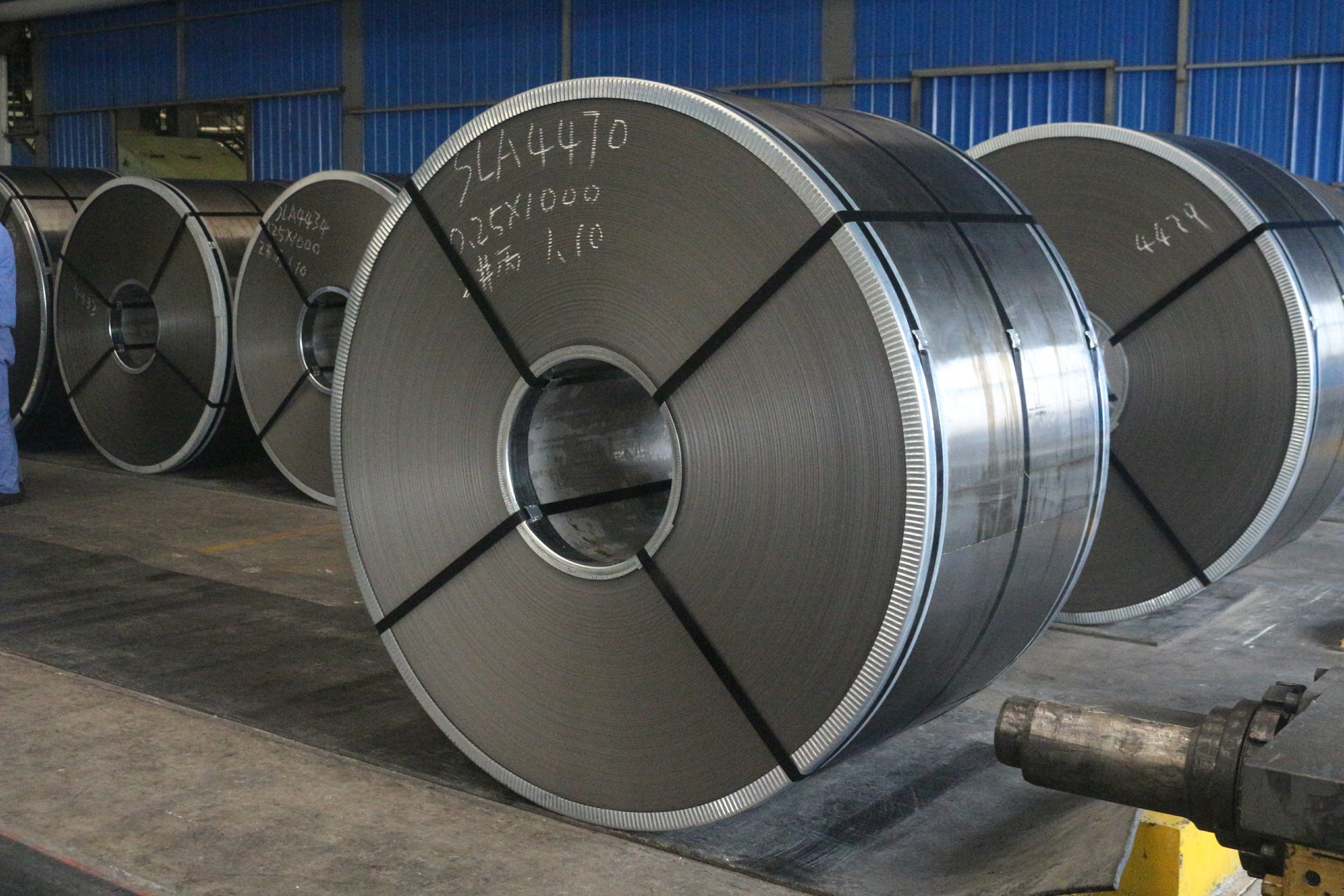 Q195 Q235 Q345 Q345B SPHC Hot Rolled Carbon Steel Strip/coil Skin Pass Yes Width 600-3000mm