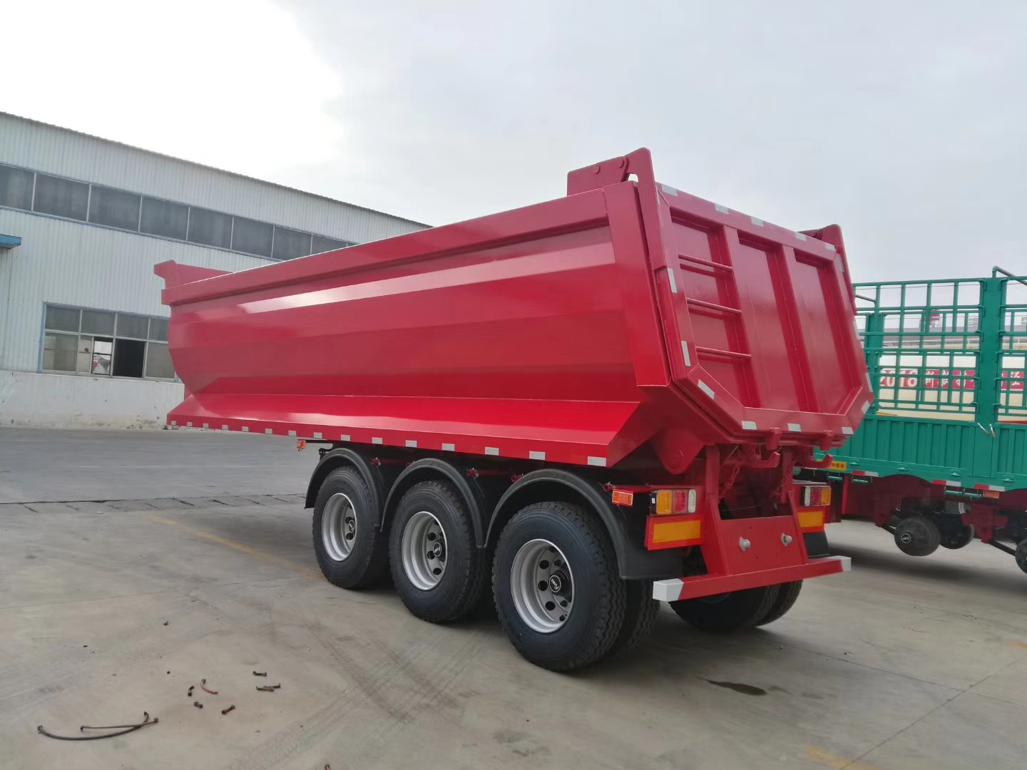 Aotong 32 Cbm 60 000 kgs Loading capacity U shape truck body End dumper trailer for farm