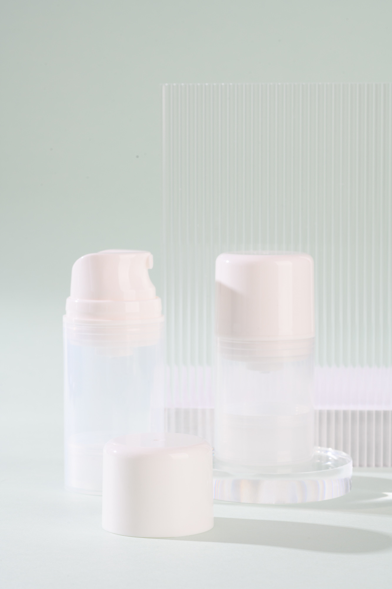 30ml 50ml White Airless Pump Bottle Round Shape PP Serum Bottle