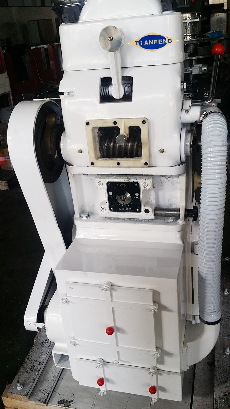 Zp15 Zp17 Zp19 Candy Effervescent 26mm Pill Rotary Tablet Compression Machine