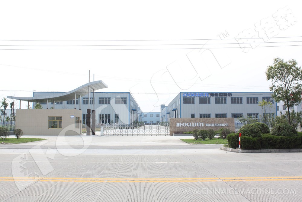 Different Specifications of Block Ice Produced by Stainless Steel 304 Ice Compactor