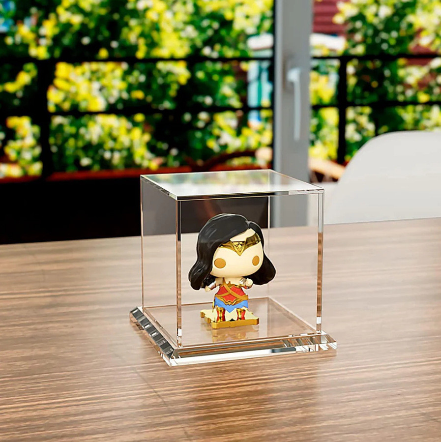 Custom Transparent Acrylic Display Box Plexiglas Gift Box with Flip-Top Lid and Dust Cover for Figure Toys