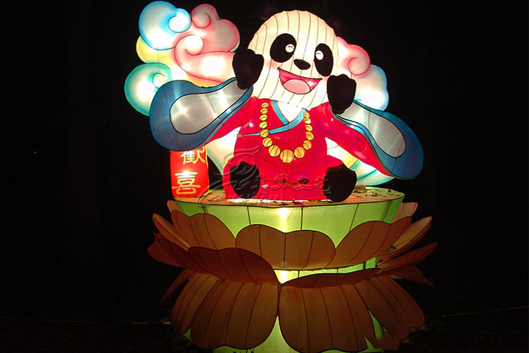 Characteristic Panda Decoration Fabric Chinese Lanterns Display Zoo And Playground