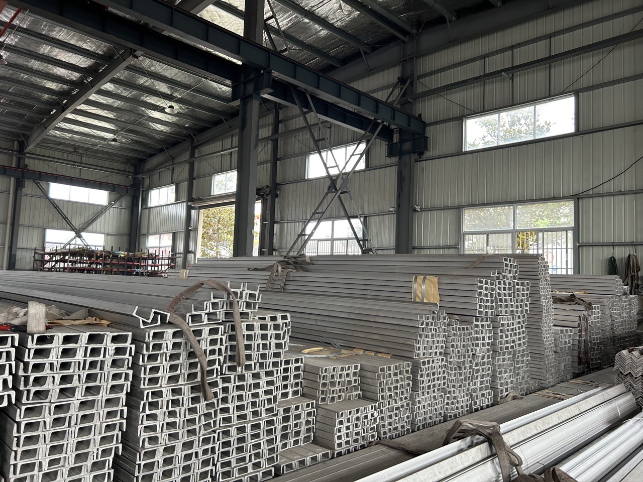 U Shape Metal Stainless Steel Unistrut Channel 316 ASTM Hot Rolled Structure