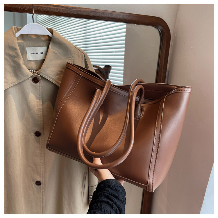 Vintage Style Women's Tote Bag PU Fabric Stitching Shoulder Bag with Large Capacity