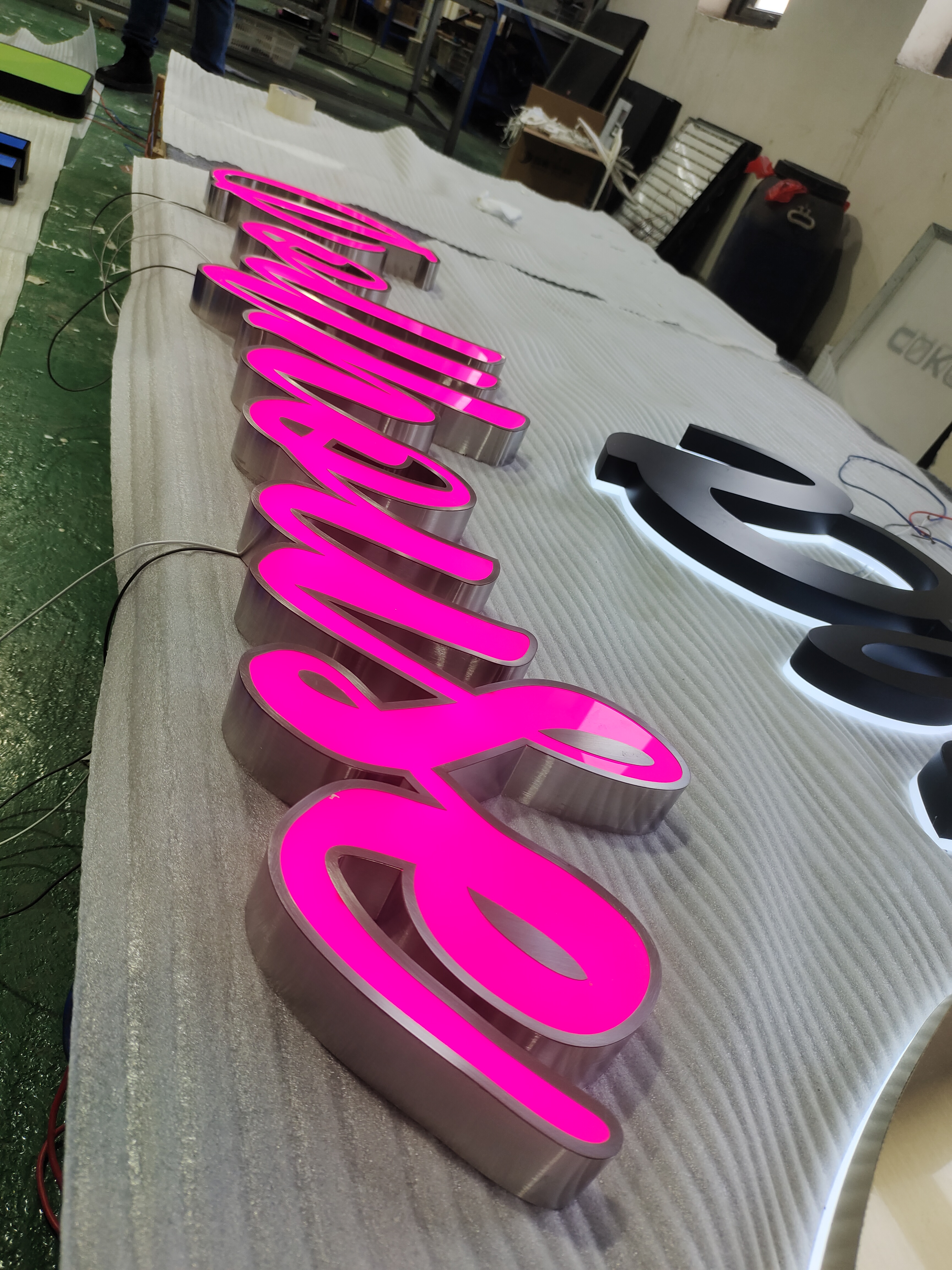 Shop logo name custom frontlit channel letter Stainless steel Acrylic LED letter sign